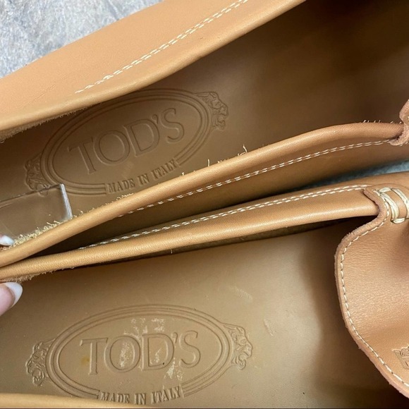 Tods Tan Leather Gommino Loafers Size 7